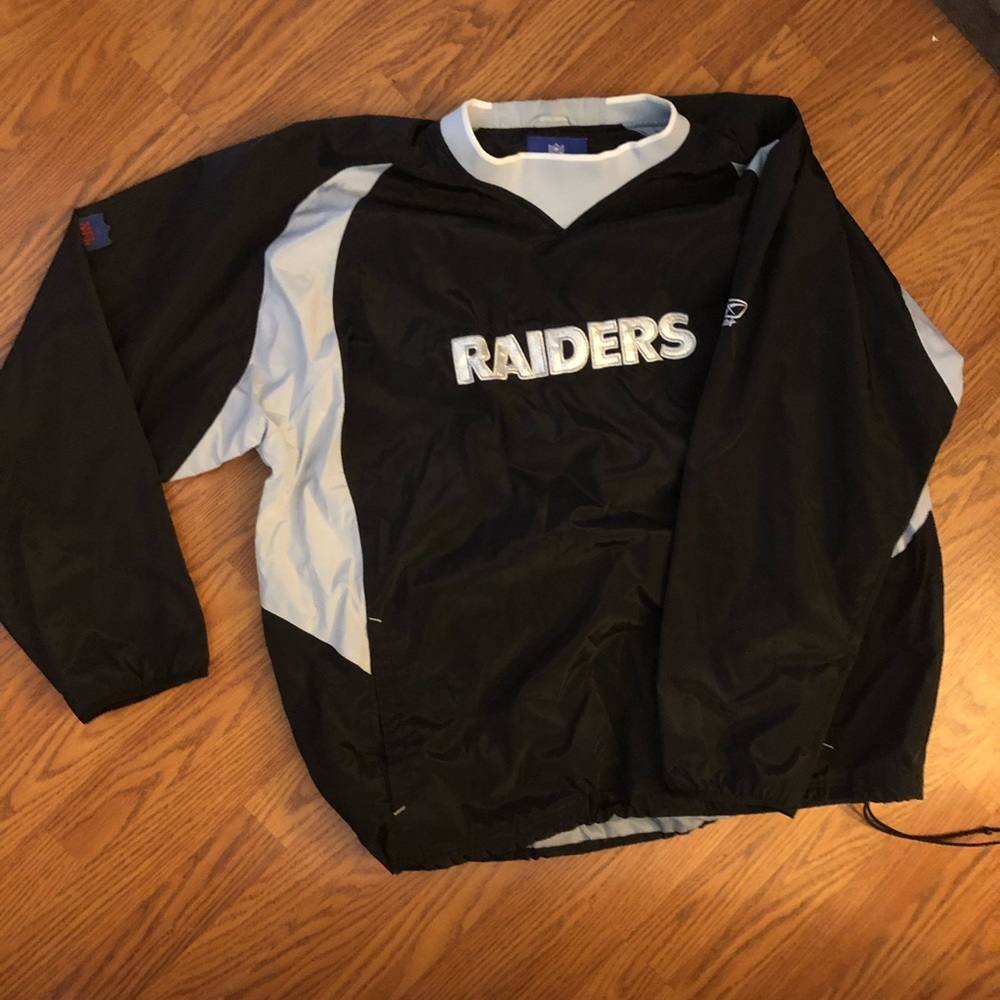 NFL Raiders pull over